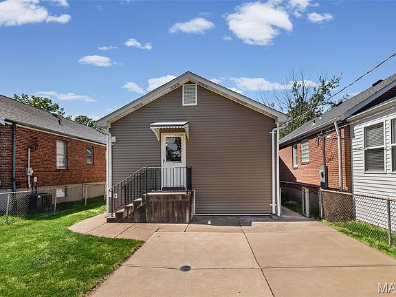 5th image of 5447 Robert Ave