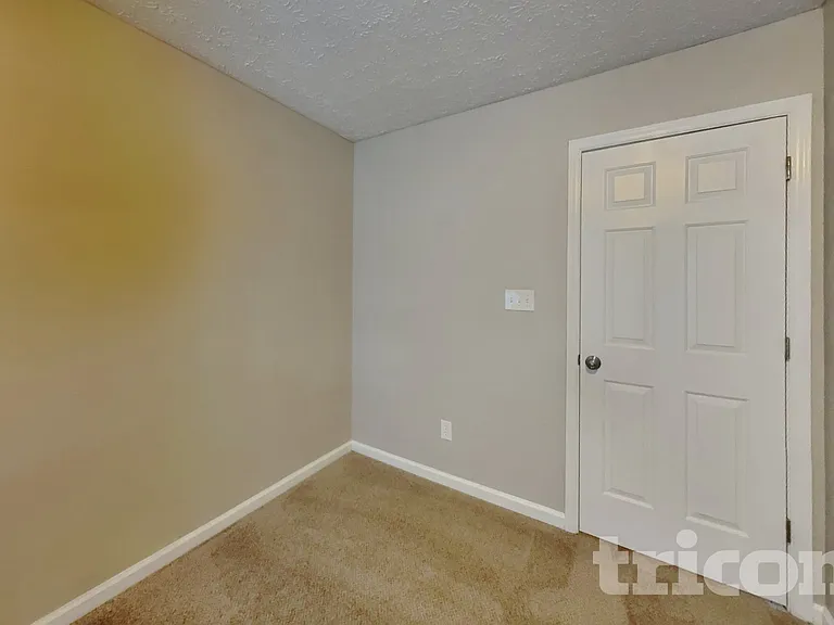 3328 Neptune Dr — Photo 11