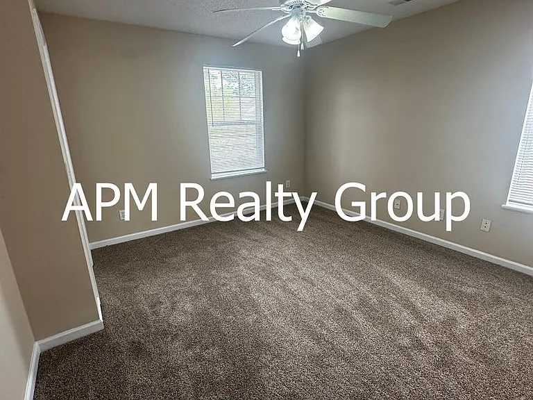 252 Bassett Loop — Photo 7