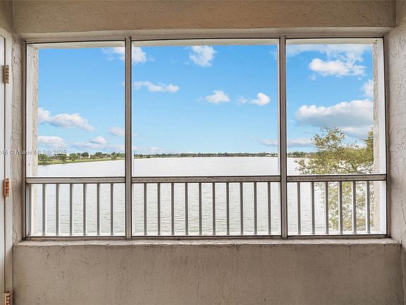 2nd image of 2811 N Oakland Forest Dr APT 308