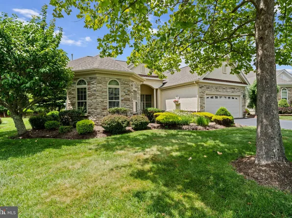 11 Sanibel Ln, Barnegat, NJ 08005