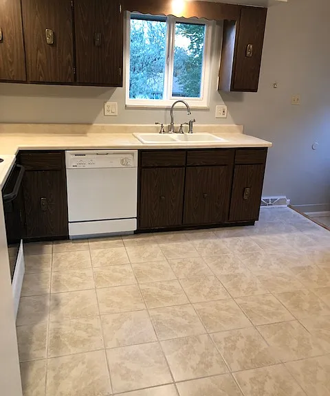 1742 S Pierce St — Photo 13