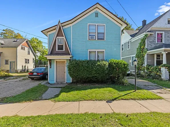509 Oak St APT 1, Kalamazoo, MI 49007