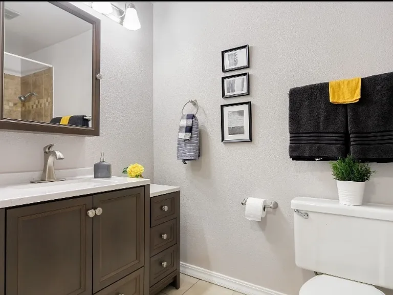 1512 Dayton Ct NE #1 — Photo 13