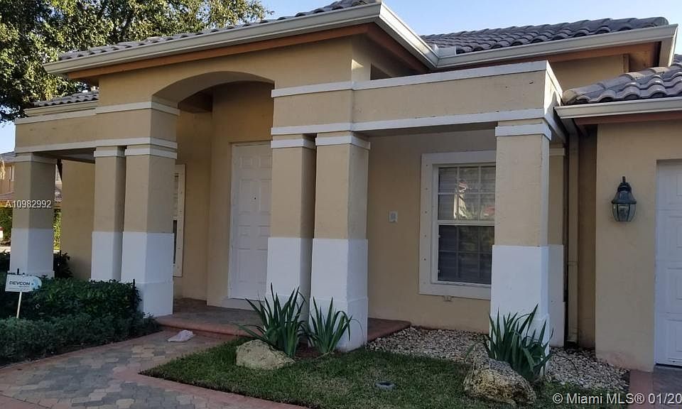 1st image of 11232 NW 62nd Ter