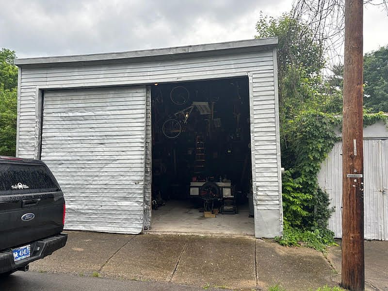 1st image of 1218-1220 W John St