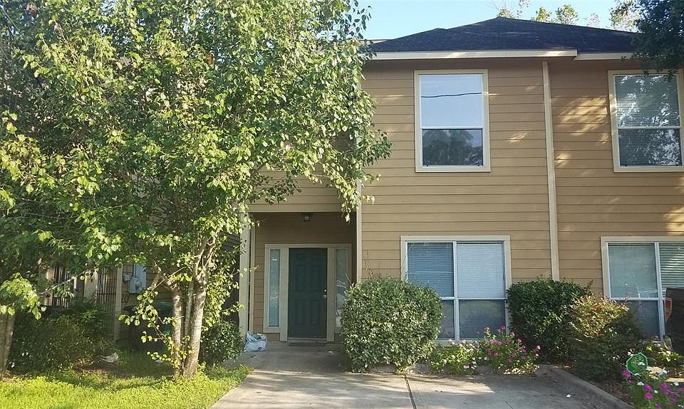 1st image of 4517 Larkspur St Unit B