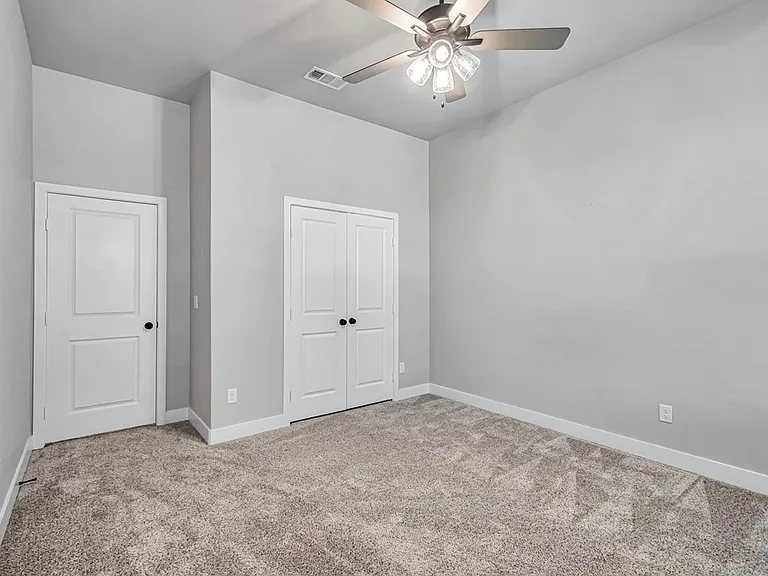 2405 Bastrop Ave — Photo 41