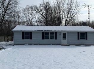 555 E Rose Ln, Godley, IL