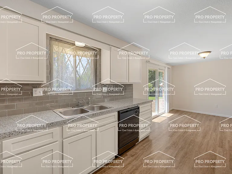 706 W 47th St — Photo 8