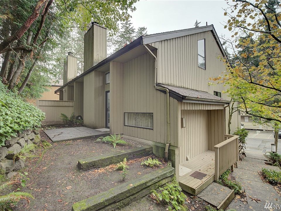 1st image of 10858 NE 37th Pl