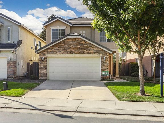 2nd image of 3337 English Oak Cir
