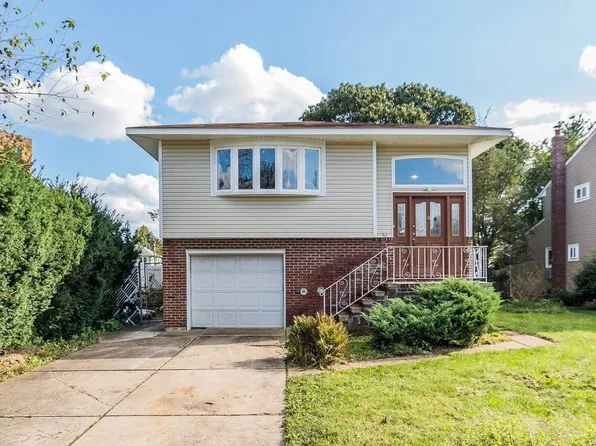 62 Angevine Avenue, Hempstead, NY 11550