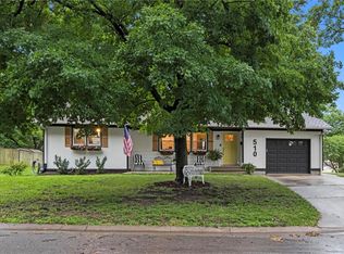 510 N Walnut St, Paola, KS 66071
