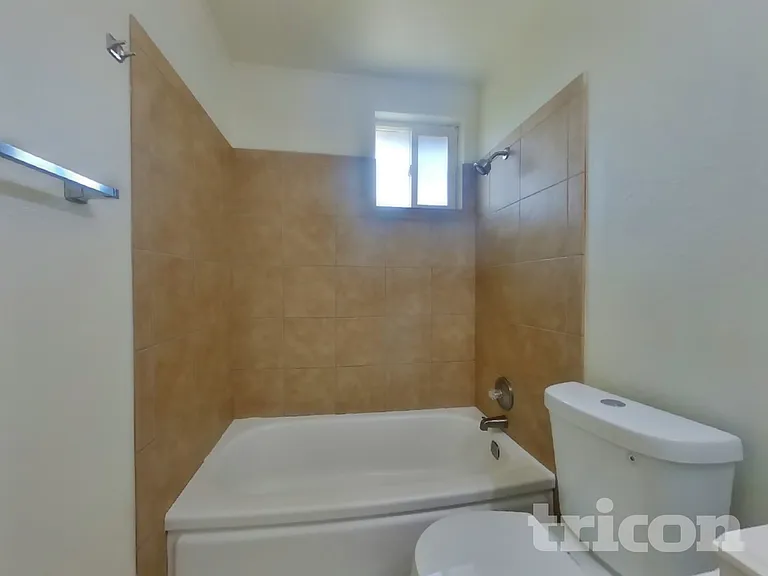 1475 Knights Row — Photo 14