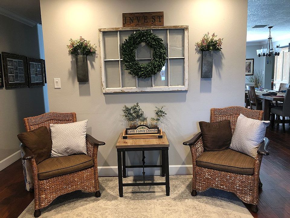 Front Entryway 