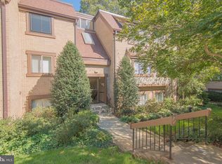 1665 Parkcrest Cir APT 301, Reston, VA 20190