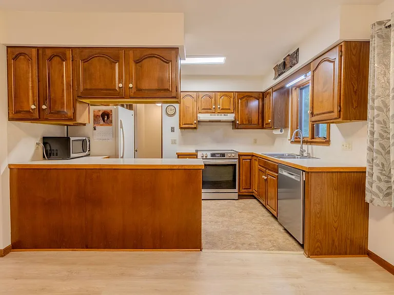 3332 Tibbets Dr — Photo 8