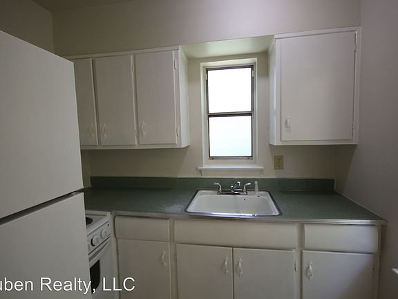 3rd image of 3301 Navajo Dr APT 8