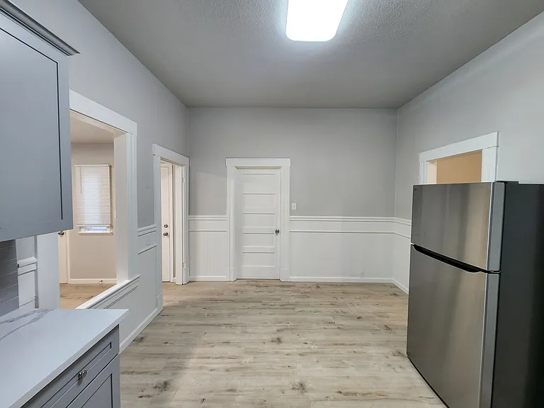 811 V St — Photo 21