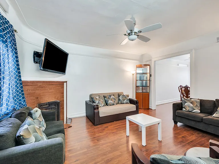 14013 Mulberry Ave — Photo 2