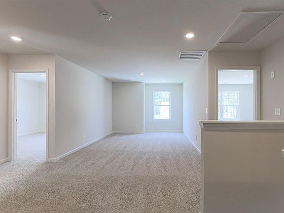 2nd image of 117 Fernbrook Trl