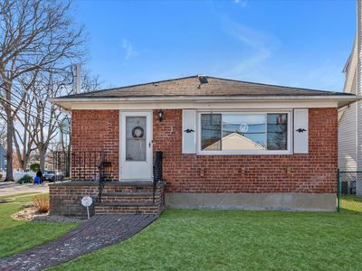1882 Carroll Avenue, Merrick, NY, 11566