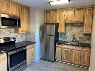 41 Squire Ct #D, Hollister, CA 95023