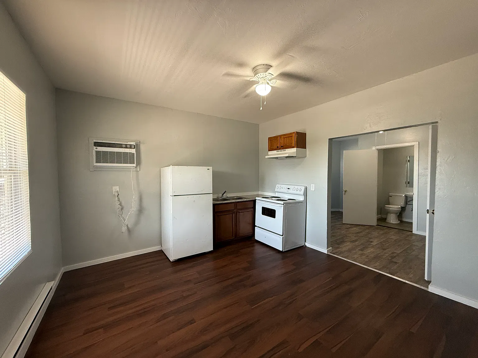 1407 NW 8th — Photo 3