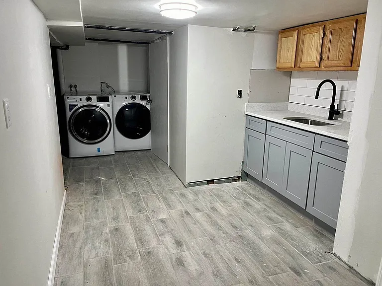 169 1/2 Prospect Ave #1 — Photo 7