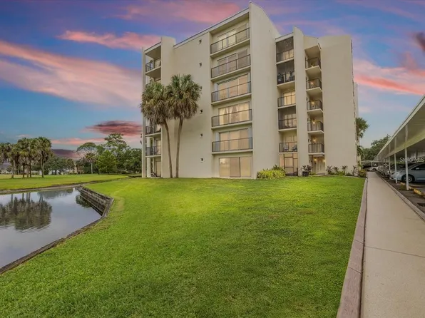 225 Country Club Dr #1604, Largo, FL 33771