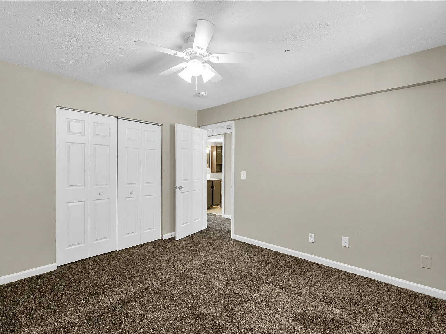 308 College Park Drive — Photo 2