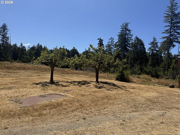3rd image of 88640 Bill Creek Ln