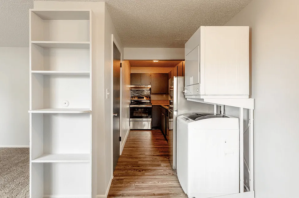 The Knight Apartments — Photo 2