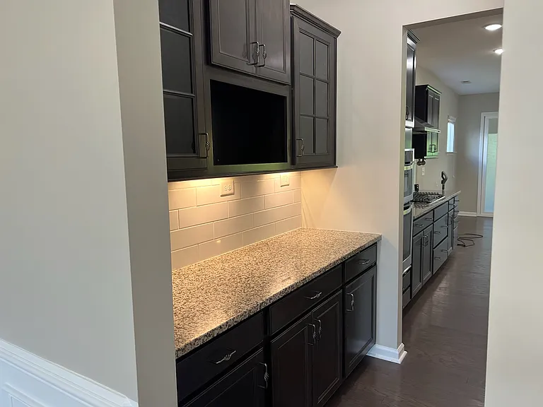 525 Parlier Dr — Photo 10