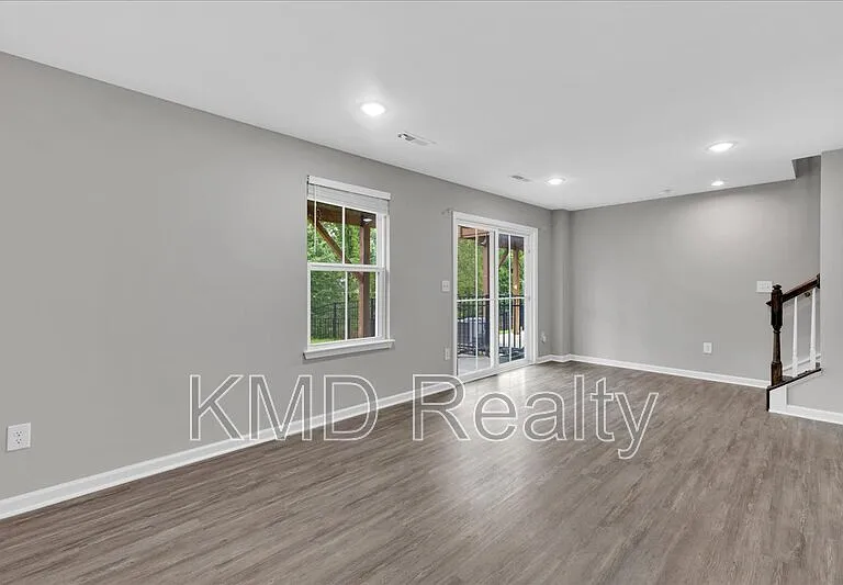 2611 Grantham Place Dr — Photo 9