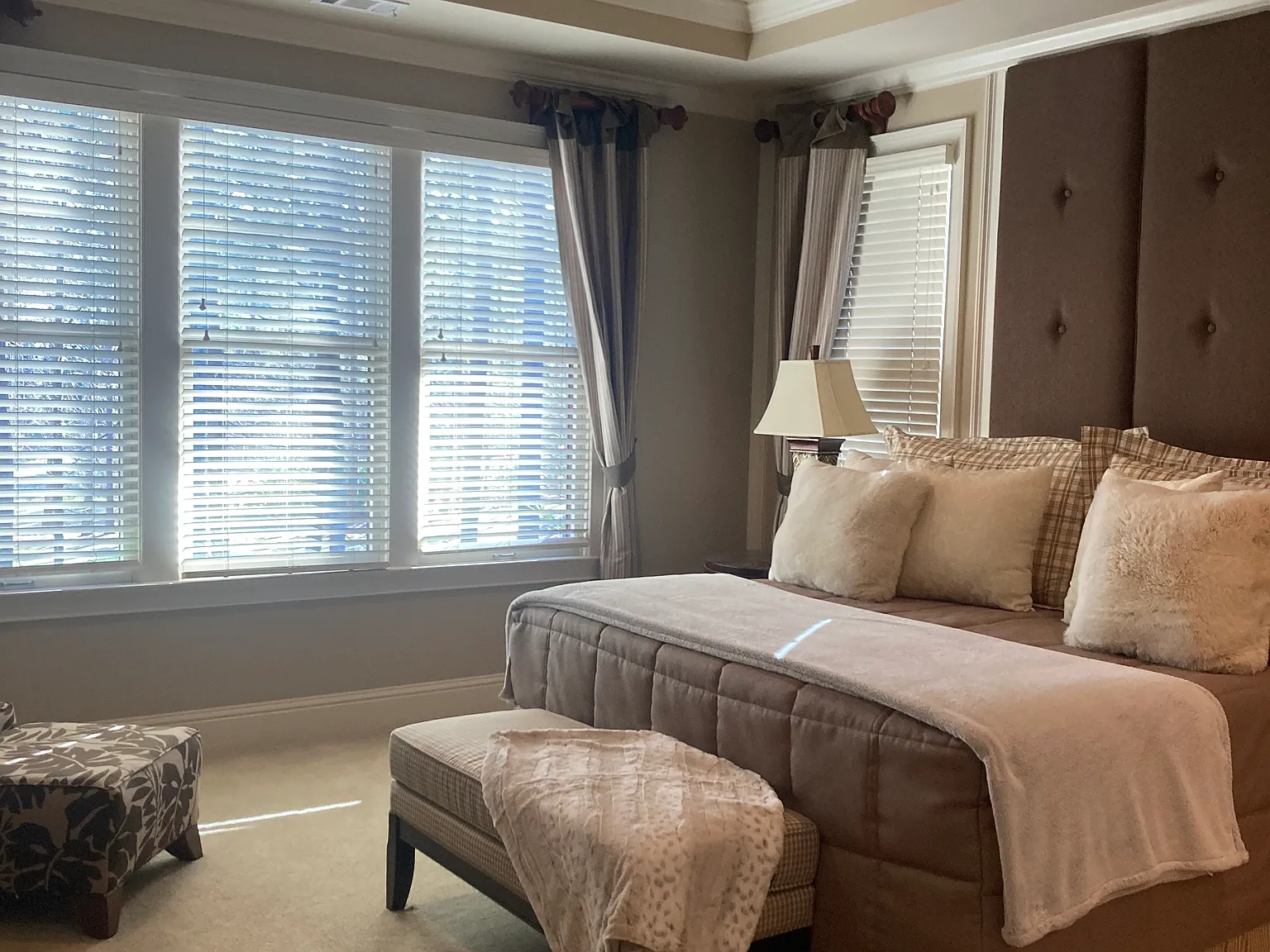 5 bed, 5.5 bath, 5460 sqft, $6,900 — Photo 4