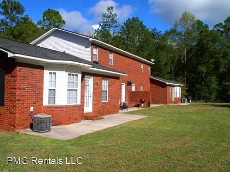 2nd image of 900 Country Club Rd APT 8