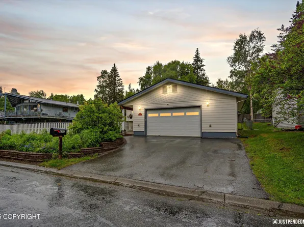 811 Bounty Dr, Anchorage, AK 99515