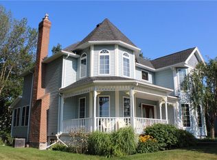 261 Red Hickory Dr, Rochester, NY 14626