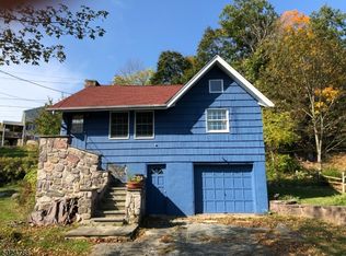 562 Otterhole Rd, West Milford, NJ 07480