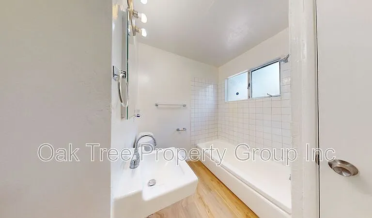6506 Foothill Blvd #C — Photo 10