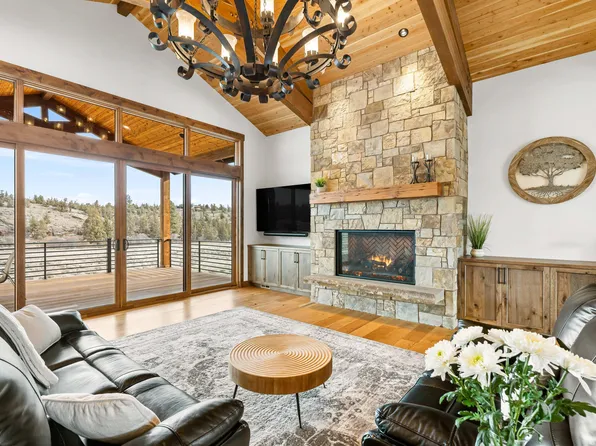 20334 Arrowhead Dr, Bend, OR 97703