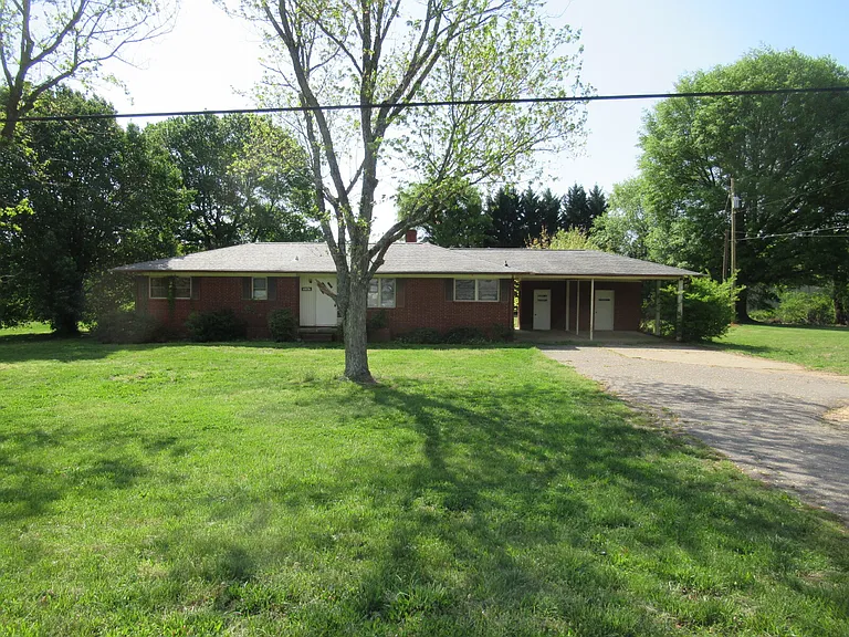 5767 E State Highway 150 — Photo 2