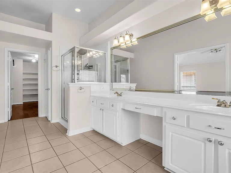 2123 Stacy Knl — Photo 20