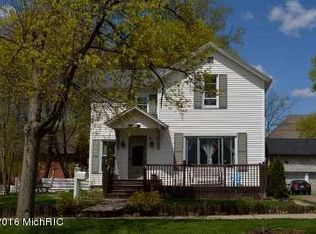 216 W Liberty St, Belding, MI 48809