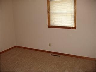 5th image of 257 Long Dr