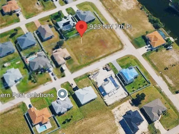 923 NW 7th Pl, Cape Coral, FL 33993