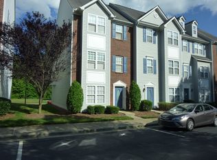 9907 Treeside Ln, Matthews, NC 28105