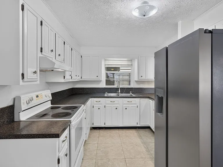 9954 Larkdale Ct — Photo 14